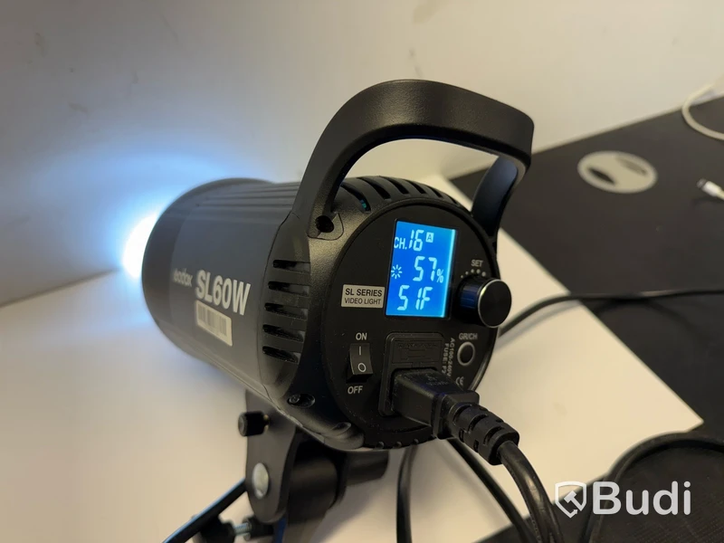 3 st fotobelysningar Godox SL60W