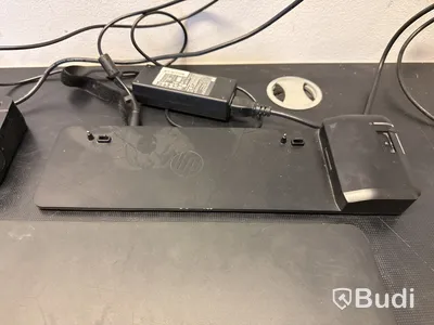 2 st HP Laptop med dockningsstationer