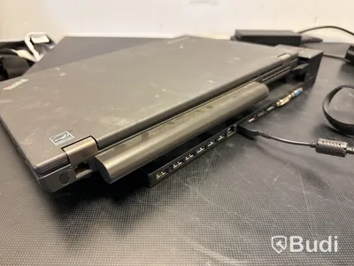 2 st Lenovo ThinkPad med dockningsstationer