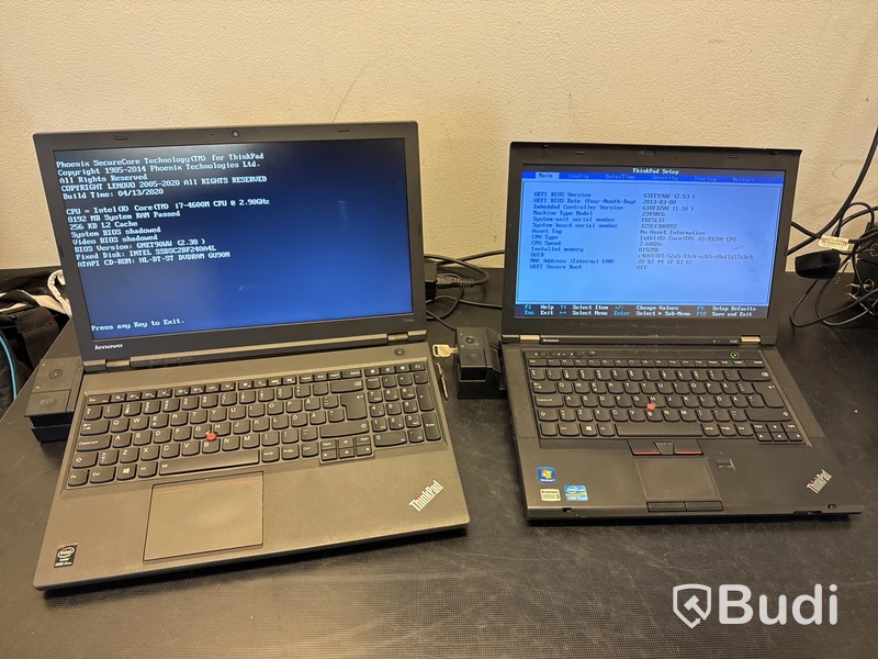 2 st Lenovo ThinkPad med dockningsstationer