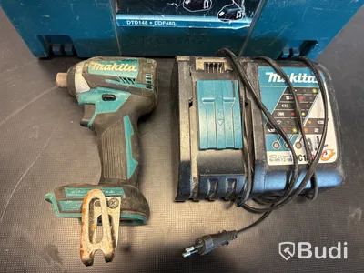 2 st Makita skruvdragare
