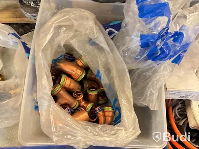 VVS-kopplingar, tillbehör & verktyg. Stort parti.