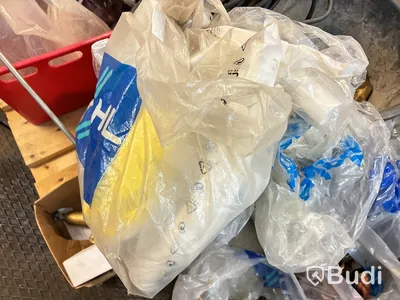 VVS-kopplingar, tillbehör & verktyg. Stort parti.