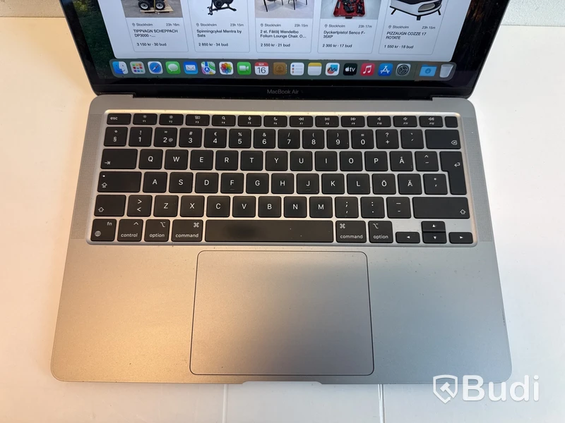 MacBook Air M1 8GB