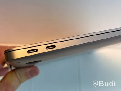 MacBook Air M1 8GB