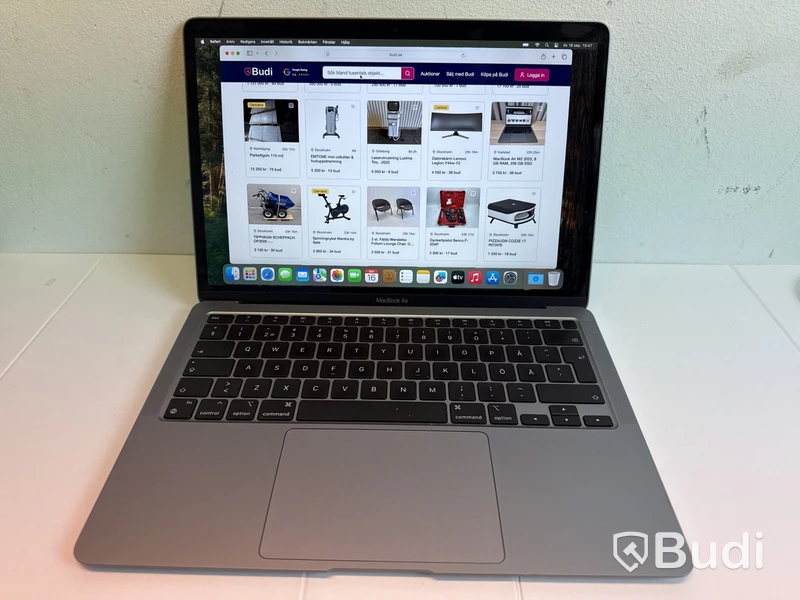MacBook Air M1 8GB