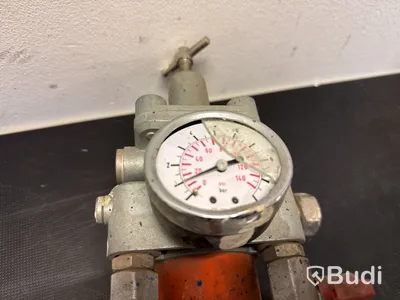 Filterregulator med vattenavskiljare