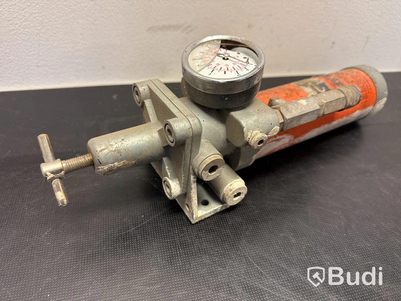 Filterregulator med vattenavskiljare
