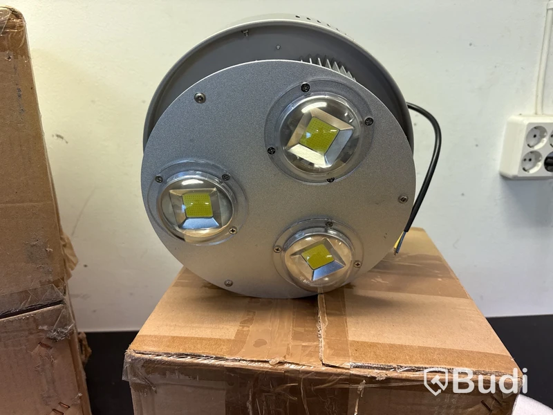 3 st LED High Bay-lampa 150W, IP44