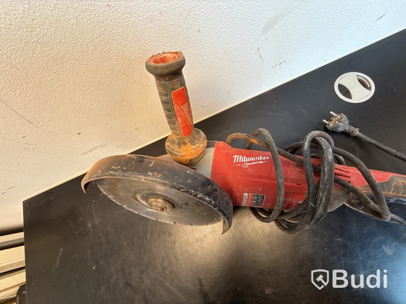 Vinkelslip Milwaukee AGV 22-230 E