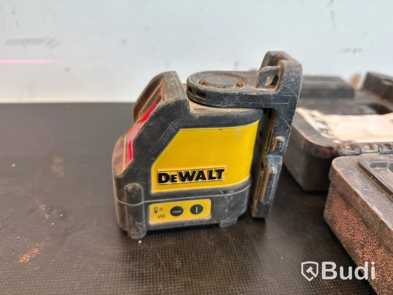 Korslaser DeWalt DW088, 2 linjer, självnivellerande (horisontal/vertikal)