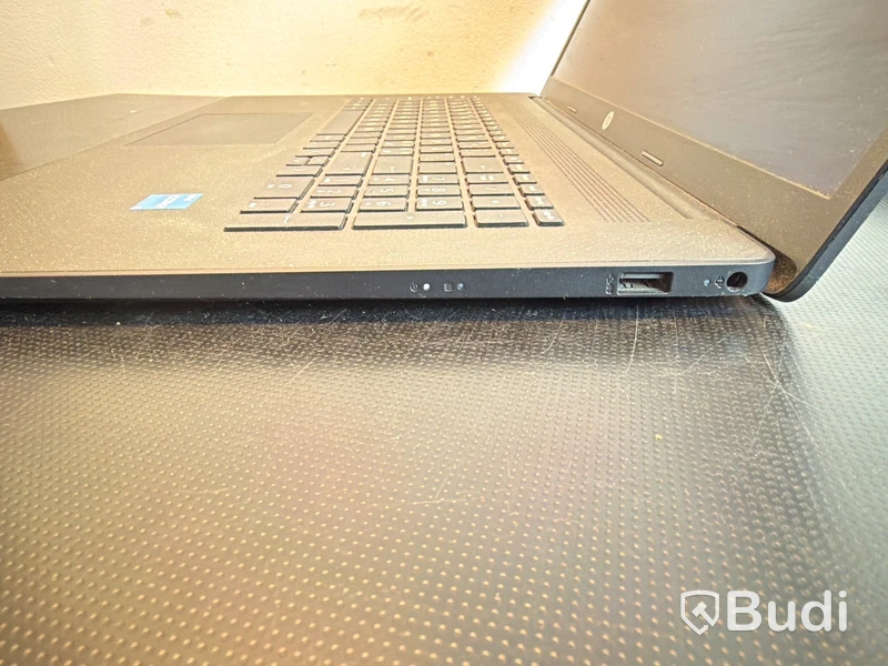 HP Laptop, i3, 4GB