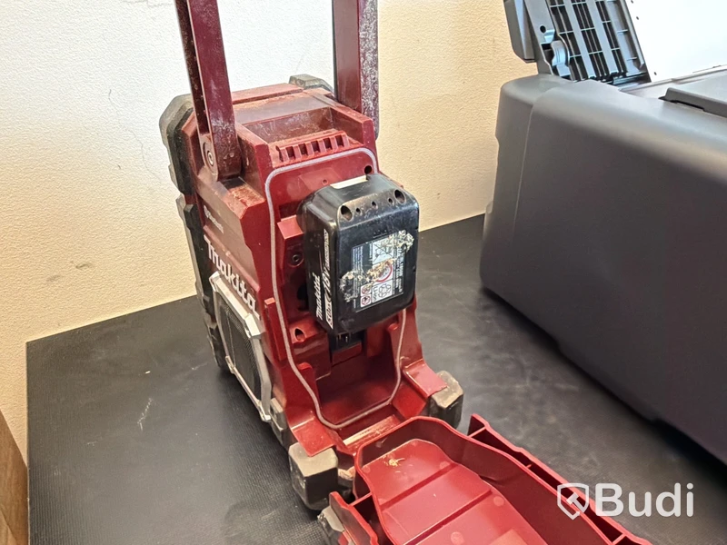 Radio Makita DMR108
