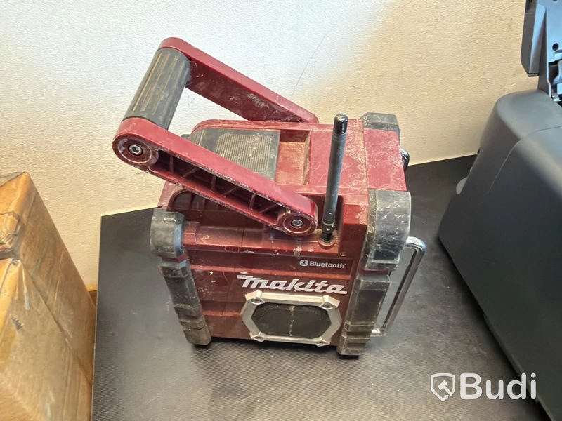 Radio Makita DMR108