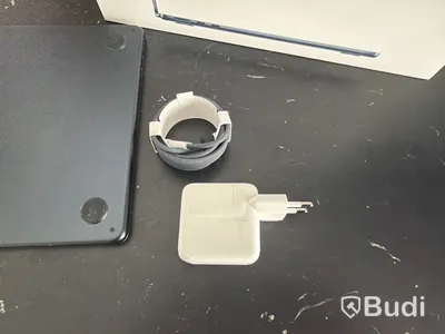 MacBook Air 13 tum, M4-chip, 16 GB, 256 GB -2025