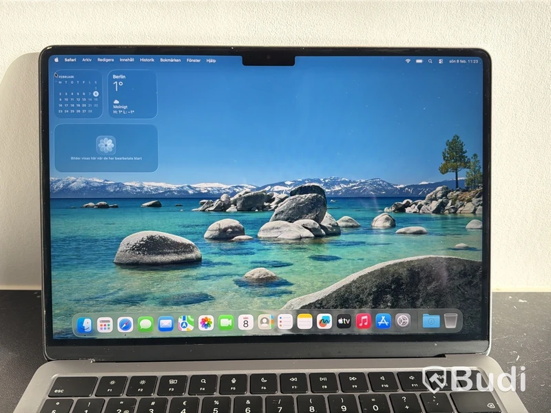 MacBook Air M3, 13,6-tum Retina-skärm, 256 GB SSD, 8 GB RAM