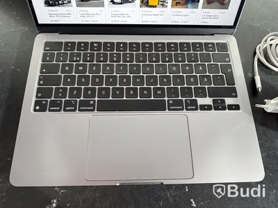 MacBook Air M2 13,6 tum, 256 GB, 8 GB RAM, Space Gray
