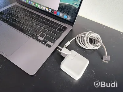 MacBook Air M2 13,6 tum, 256 GB, 8 GB RAM, Space Gray