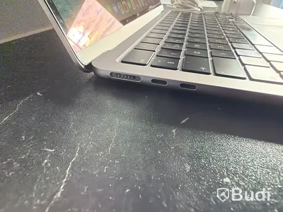 MacBook Air M2 13,6 tum, 256 GB, 8 GB RAM, Space Gray
