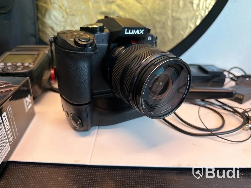 Systemkamera Lumix med tillbehör