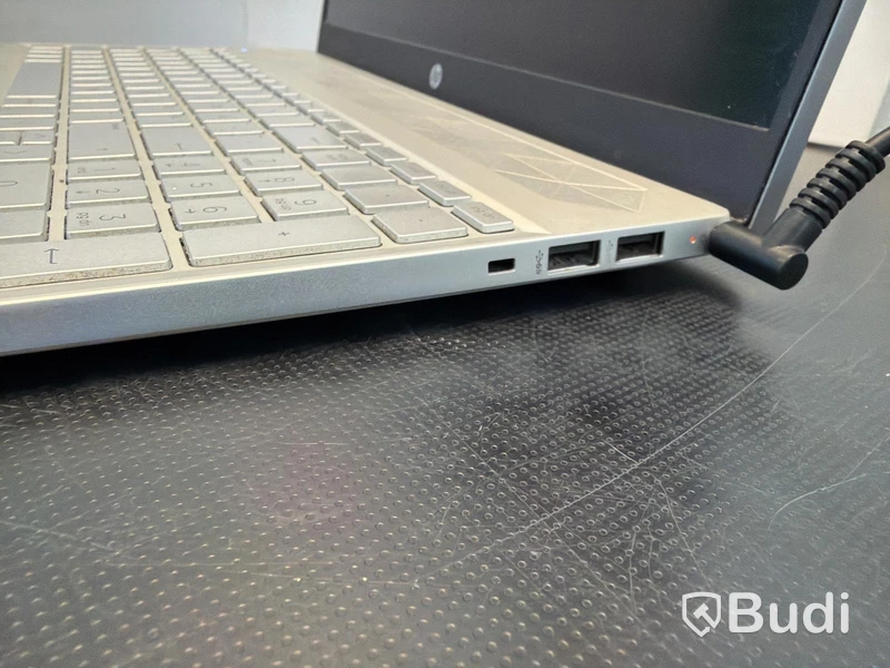 Laptop HP Pavilion , Pentium, 4 GB RAM