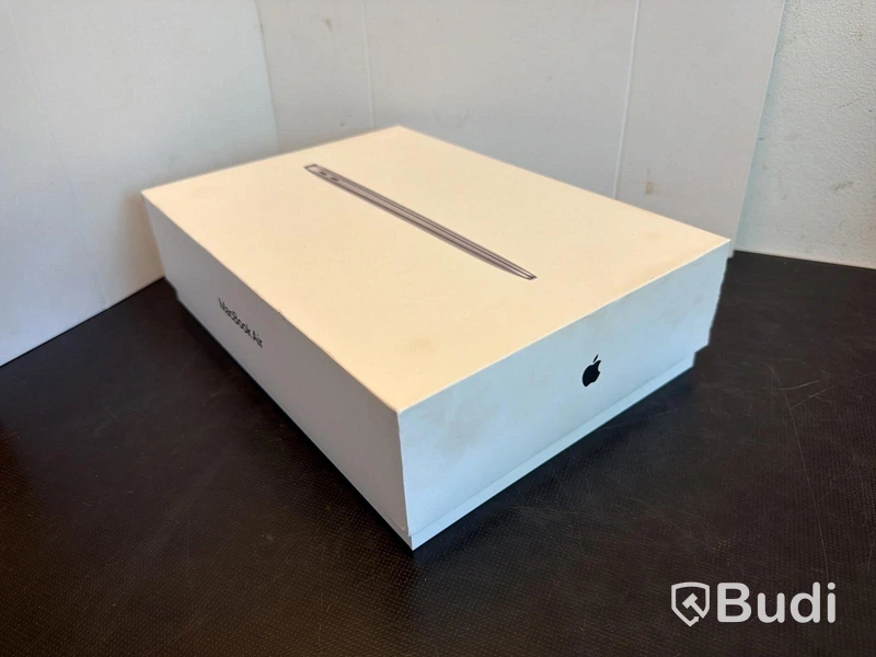 MacBook Air M1, 2020, 8 GB RAM