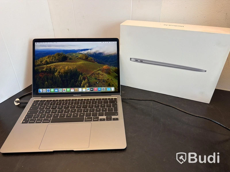 MacBook Air M1, 2020, 8 GB RAM