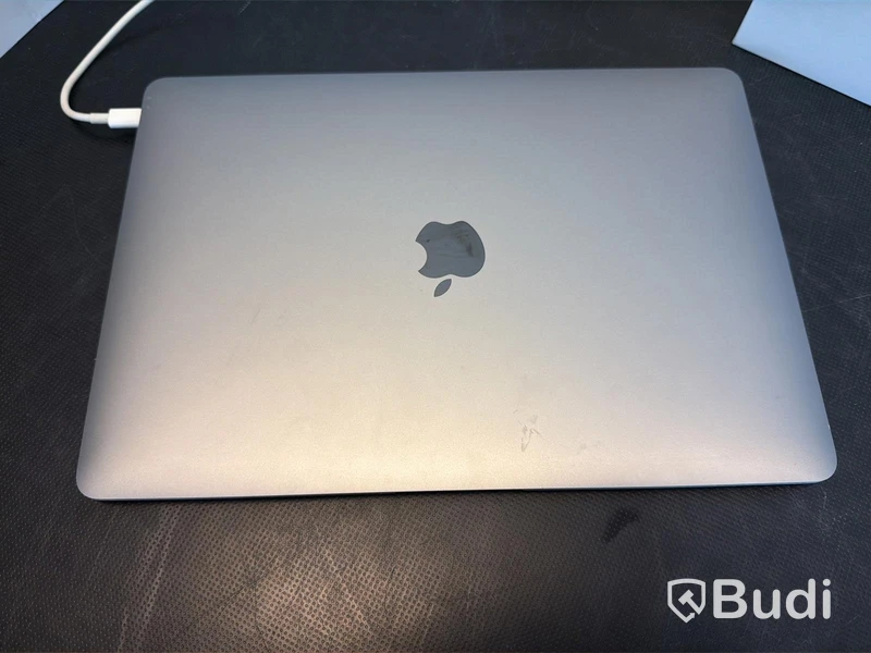MacBook Air Apple M1, 8 GB RAM, 256 GB SSD