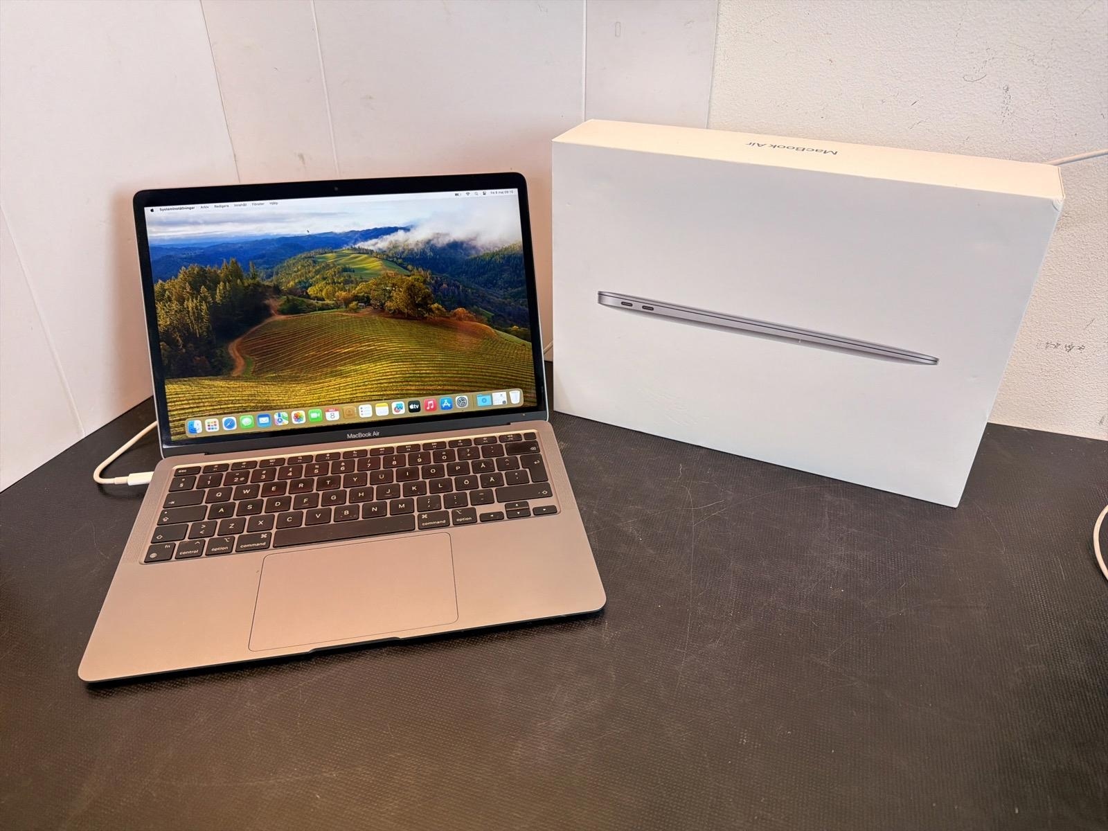 MacBook Air Apple M1, 8 GB RAM, 256 GB SSD