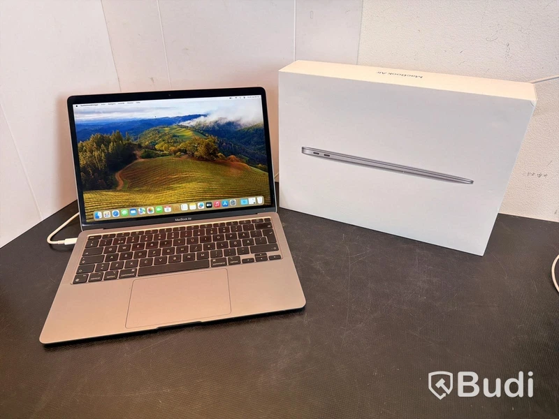 MacBook Air Apple M1, 8 GB RAM, 256 GB SSD