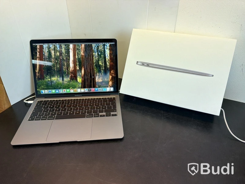 MacBook Air M1, 2020, 8 GB RAM