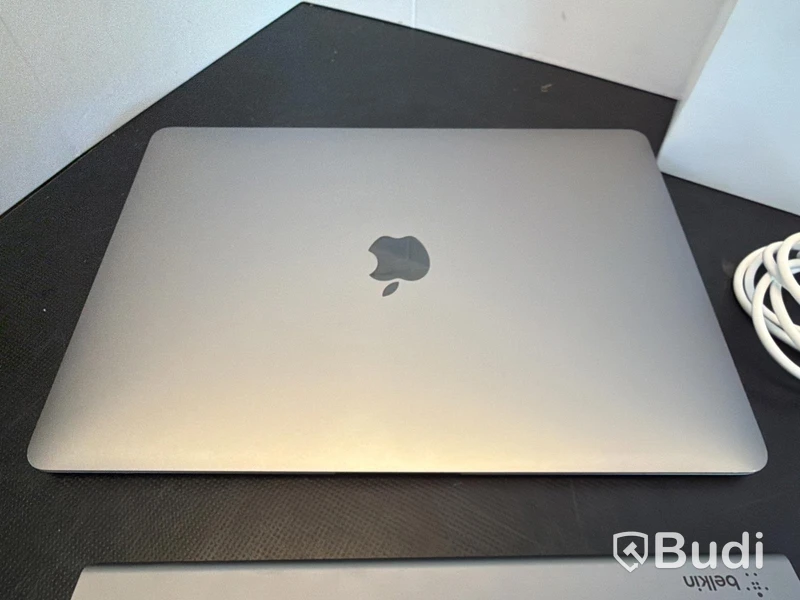 MacBook Air, M1, 8 GB RAM