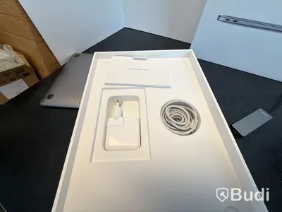 MacBook Air M1, 2020, 8 GB RAM