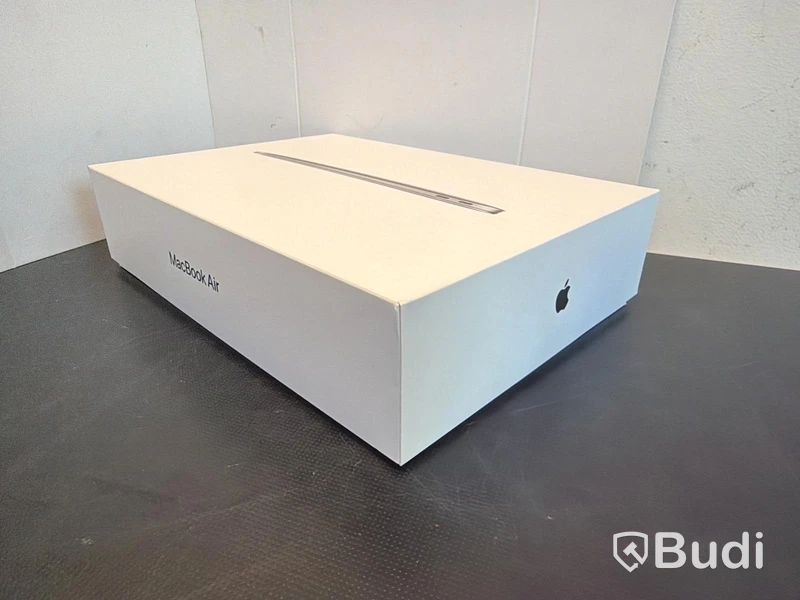 MacBook Air M1, 2020, 8 GB RAM