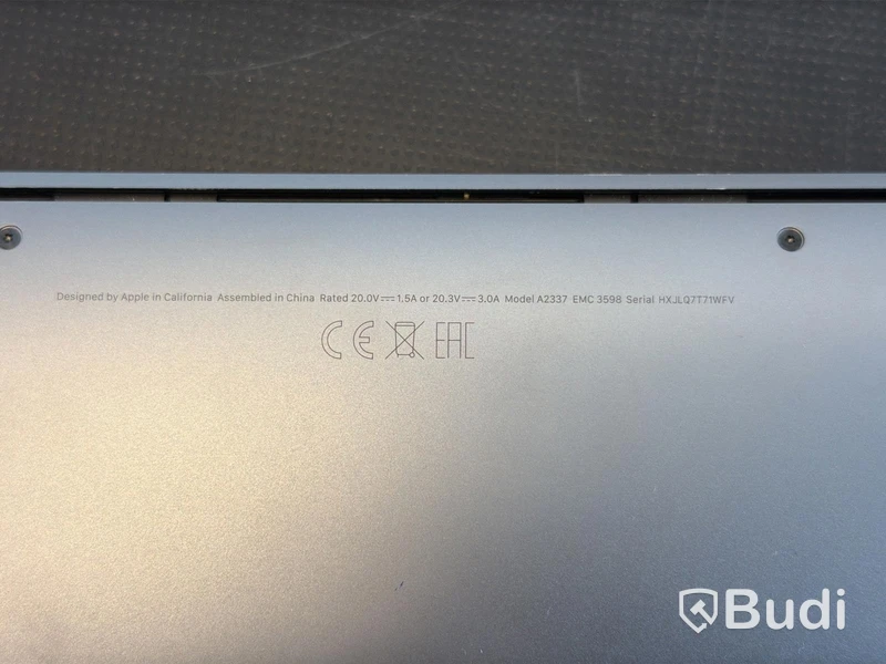 MacBook Air Apple M1, 8 GB RAM, 256 GB SSD