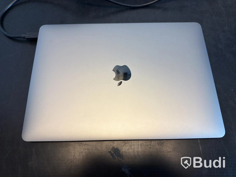 MacBook Air, M1, 8 GB RAM