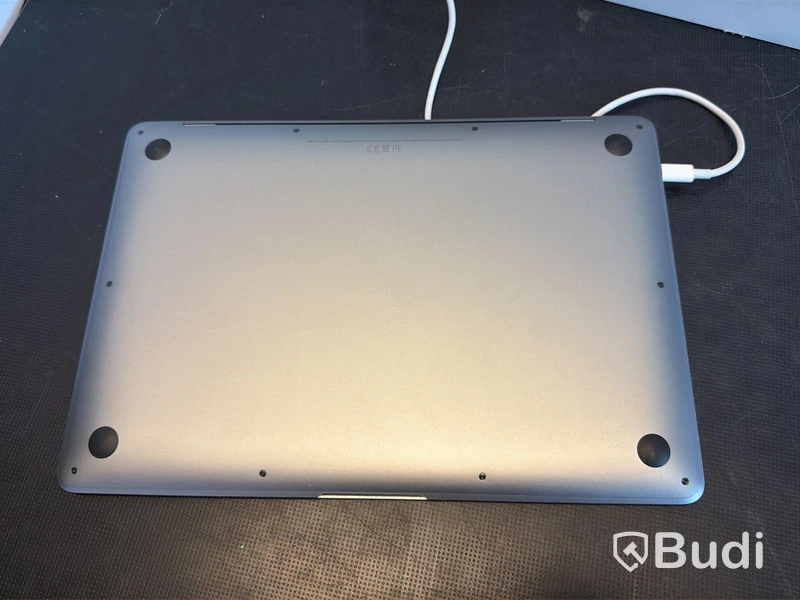 MacBook Air, M1, 8 GB RAM