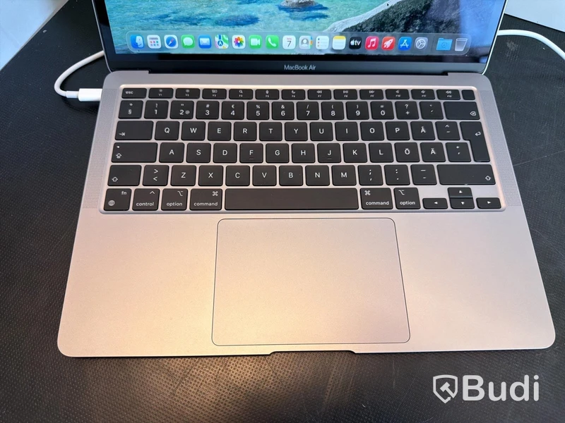 MacBook Air, M1, 8 GB RAM