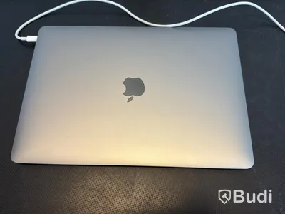 MacBook Air, M1, 8 GB RAM