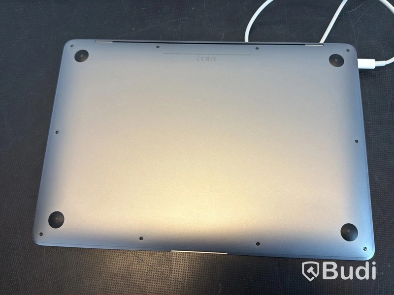 MacBook Air, M1, 8 GB RAM