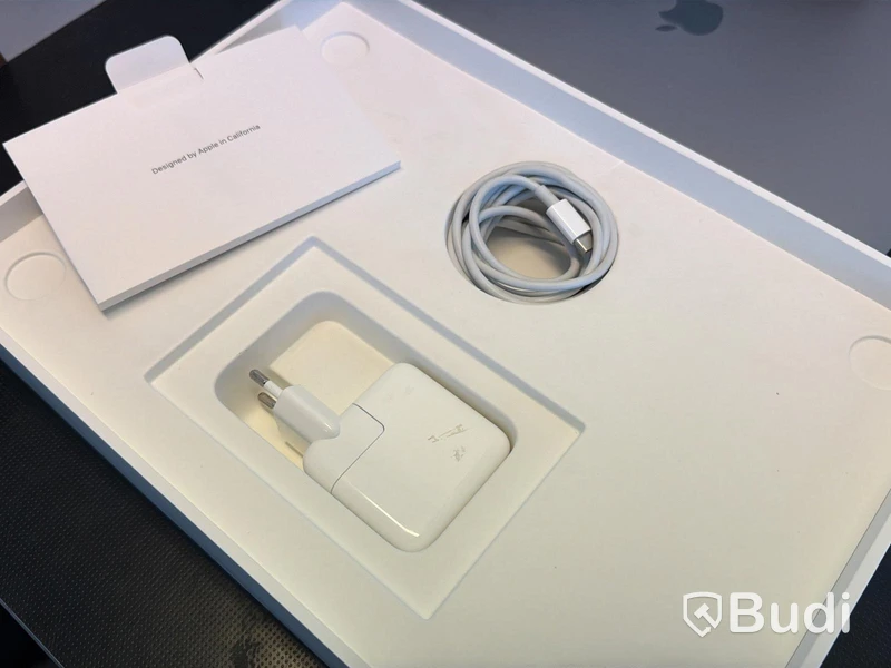 MacBook Air, M1, 8 GB RAM