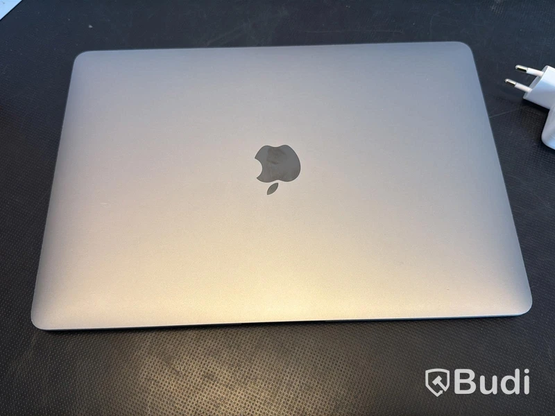 MacBook Air, M1, 8 GB RAM