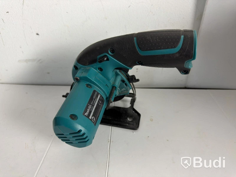 2 Makita drill/drivers, circular saw, etc.