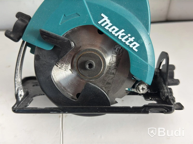2 Makita drill/drivers, circular saw, etc.
