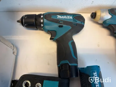 2 Makita drill/drivers, circular saw, etc.