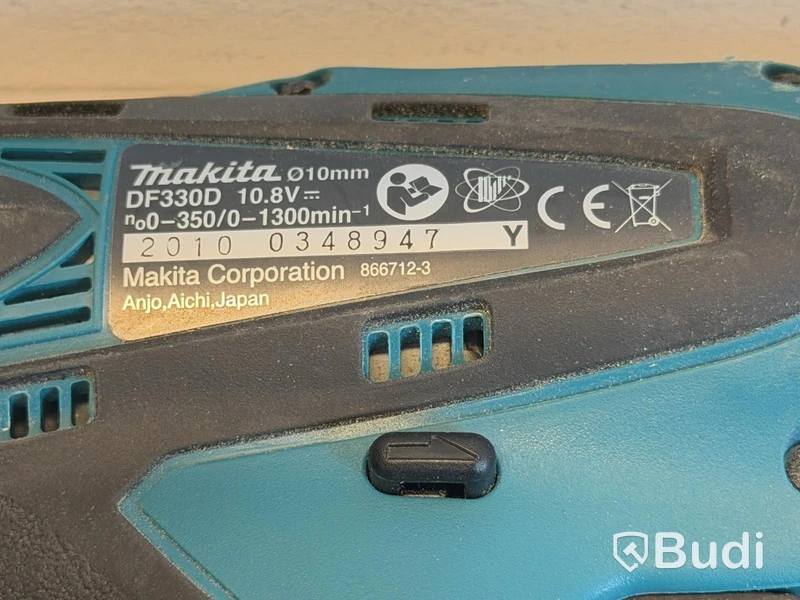 2 Makita drill/drivers, circular saw, etc.