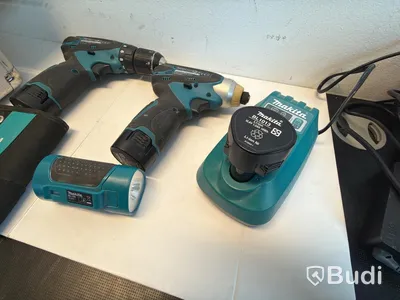 2 Makita drill/drivers, circular saw, etc.