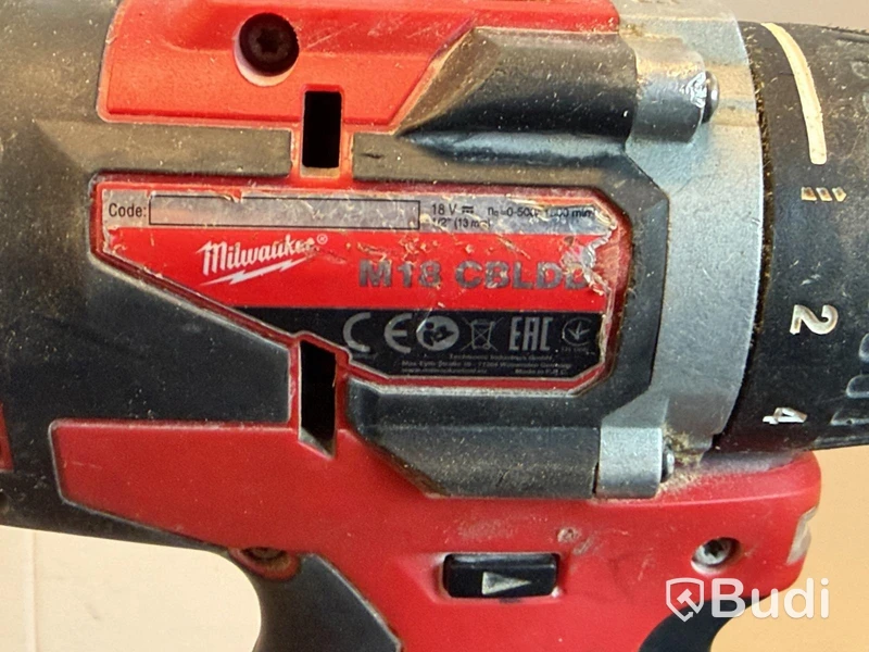 Borrskruvdragare Milwaukee M18 CBLD, med batteri och laddare