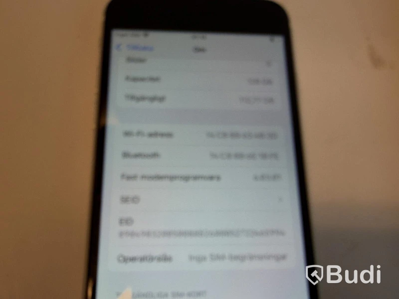 iPhone Apple SE, iOS 18.5, 100 % batterihälsa