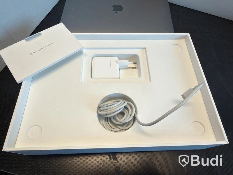 MacBook Air, M1, 8 GB RAM